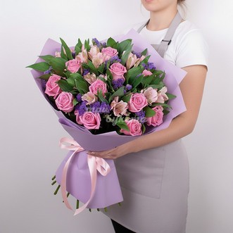 19 розовых роз