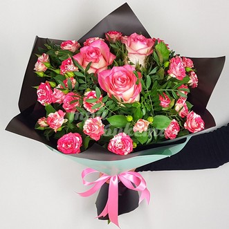 Розовые розы в крафте Розовые розы в крафте